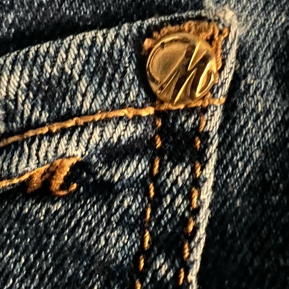 MAVI Jean Co. Medium Wash Denim 5 Pocket Riveted Distressed Zipper Shorts Sz 30 - Picture 6 of 12